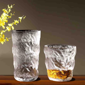 Vaso de Vidrio Personalizado con Textura en Relieve, Vaso Moderno para Regalos Promocionales, Servicio OEM al por Mayor - Product Image 3