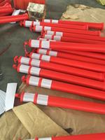 Borne de signalisation routière en plastique réfléchissant prismatique haute intensité avec base en caoutchouc pour la sécurité routière