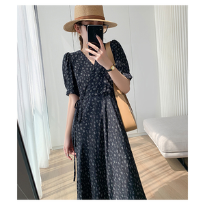 2024 estate nuova moda dimagrante ragazze abiti <span class=keywords><strong>da</strong></span> festa temperamento nero abito <span class=keywords><strong>da</strong></span> vacanza francese abbigliamento <span class=keywords><strong>da</strong></span> donna - Product Image 3
