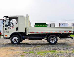 Nieuwe diesel lichte vrachtwagen 4x2 chassis vrachtwagen 130PK 3-5 ton LHD Euro 5 FAST versnellingsbak - Product Image 3