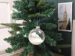 Elegante Bola <span class=keywords><strong>de</strong></span> <span class=keywords><strong>Navidad</strong></span> <span class=keywords><strong>de</strong></span> 8 cm, <span class=keywords><strong>Esfera</strong></span> Transparente <span class=keywords><strong>con</strong></span> Decoración <span class=keywords><strong>de</strong></span> Lentejuelas Multicolores y Polvo <span class=keywords><strong>de</strong></span> <span class=keywords><strong>Nieve</strong></span> - Product Image 4