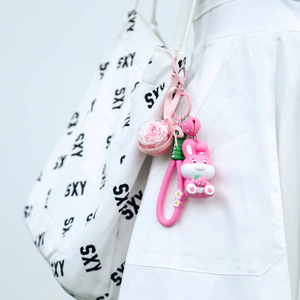 Porte-clés en acrylique avec rose éternelle et lapin fraise <span class=keywords><strong>mignon</strong></span>, pendentif breloque, accessoires de sac lapin kawaii, <span class=keywords><strong>cadeau</strong></span> romantique <span class=keywords><strong>pour</strong></span> elle - Product Image 1