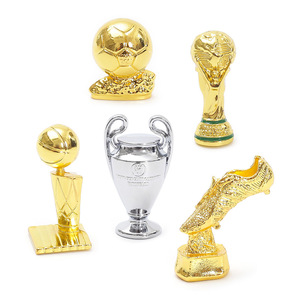 Coupe d'Europe <span class=keywords><strong>Ballon</strong></span> d'Or Trophée <span class=keywords><strong>de</strong></span> la Liga Mini Ornement Accessoires <span class=keywords><strong>de</strong></span> Football - Product Image 4