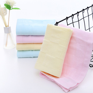 Bavette en gaze double couche 27x50 cm en coton doux et absorbant, plusieurs couleurs, pour usage médical - Product Image 2