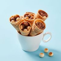 Cornets de gaufres croustillants à la crème chocolatée, marque privée OEM, fournis par l'usine, collation sucrée pour enfants, biscuits cornets croustillants au chocolat