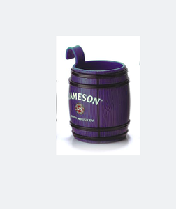 2023 vendita calda marketing creativo tipo barile whisky tipo gancio bicchiere da vino in plastica - Product Image 3