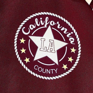 Chaqueta Varsity Estilo Vintage Urbano, Personalizada con Bordado de Letras Grandes, Estampado Gráfico, Chaqueta de Béisbol con Cremallera Resistente al Viento para Hombre - Product Image 4