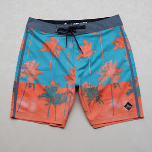 Pantaloncini da Spiaggia Sportivi Elastici ad Asciugatura Rapida in Tessuto WORSTED <span class=keywords><strong>con</strong></span> Stampa Digitale e Tessitura a Maglia - Product Image 1