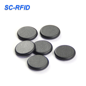 Étiquettes de lavage en stock d'usine, imperméables, résistantes à la chaleur, en matériau PPS, puce F08, 13,56 MHz, 125 kHz, communication RFID - Product Image 1