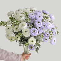 TH1497 Vente en gros de fleurs artificielles haut de gamme à 6 têtes, en tissu de soie, mini ranunculus blanc et rose pour la maison et les mariages