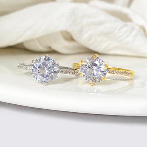 แหวนเพชร CZ หกแฉกแบบปรับแต่งได้ ดีไซน์หรูหรา ชุบทอง 18K แหวนเพชรคิวบิกเซอร์โคเนียสำหรับผู้หญิง - Product Image 4