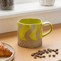 Tasse à café en céramique faite à la main, motif tourbillon rayé, passe au lave-vaisselle et au micro-ondes, finition émaillée colorée, vente en gros, logo personnalisé