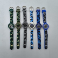Vente en gros ODM 31mm 5mm Boîtier fin Montres analogiques à quartz pour enfants Boîte de montre de luxe rétro avec breloque sport anime