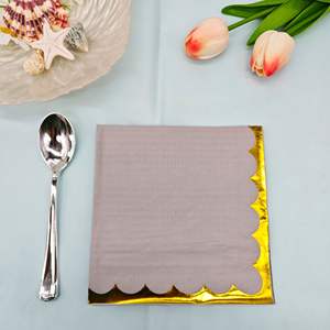 <span class=keywords><strong>Serviette</strong></span> <span class=keywords><strong>en</strong></span> <span class=keywords><strong>papier</strong></span> cocktail festonnée à impression grise et dorure à chaud - Product Image 3