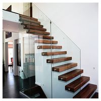 Escalier Prima à forte capacité de charge, support robuste, application industrielle pour entrepôts et usines