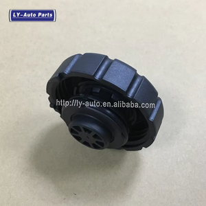 A2105010615 2105010615 <span class=keywords><strong>Bouchon</strong></span> de <span class=keywords><strong>bouteille</strong></span> de réservoir d'expansion de réservoir de liquide de refroidissement de radiateur pour <span class=keywords><strong>Mercedes</strong></span> C300 - Product Image 2