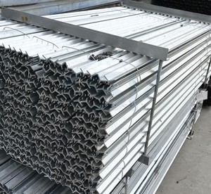 Poteau de clôture en acier de type Y résistant aux intempéries, galvanisé à chaud, <span class=keywords><strong>piquet</strong></span> étoilé, facilement assemblable, clôture <span class=keywords><strong>pour</strong></span> <span class=keywords><strong>chevaux</strong></span>, clôture extérieure <span class=keywords><strong>pour</strong></span> ranch - Product Image 2