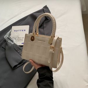 Bolsos de estilo francés minimalista a la moda, bolsos de hombro, bandolera de cuero PU para mujer y Mujer - Product Image 2