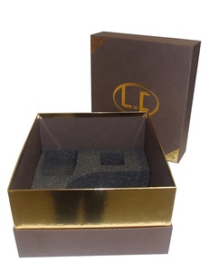Grand carton de rangement pour whisky Hennessy 750 ml avec poignée découpée, boîte cadeau pliable avec couvercle et base, pelliculage mat, recyclable - Product Image 4