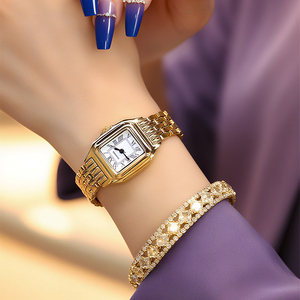 Reloj Cuadrado Vintage con Números Romanos para Mujer, Correa de Acero Chapada en Oro, Reloj de Cuarzo Resistente al Agua - Product Image 5