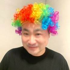 Parrucca da festa in tessuto da donna con parma elegante per occasioni speciali - Product Image 1