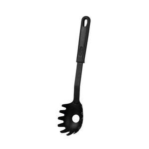 L'outil de <span class=keywords><strong>cuisine</strong></span> <span class=keywords><strong>indispensable</strong></span> est la cuillère à spaghetti ergonomique noire à long manche pour la cuisson des pâtes - Product Image 4