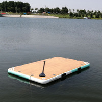 Yacht gonflable, équipement de sports aquatiques, dock flottant gonflable en mer