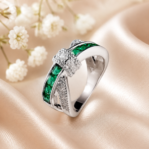 Anello Incrociato con Pietre Scintillanti Multicolore per Donne, Elegante Gioiello da Dito per Feste e Uso Quotidiano - Product Image 1