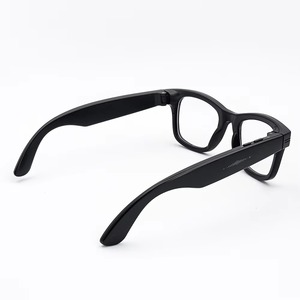Gafas de Sol Inteligentes GS4 con Audio, Cámara de 8MP, Video 1200P, Traductor IA, Carga Magnética, Resistentes al Agua IPX-4 - Set de Regalo Perfecto - Product Image 2