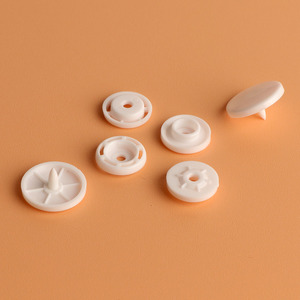 Nhà Máy Giá T09 T3 T5 T8 nhựa Snap Nút nhựa Snap đóng cửa cho quần áo may mặc Túi PVC - Product Image 2