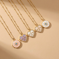 Nouvelles Colliers N76Y en Laiton Plaqué Or, Médaillons Photo Ouvertables, Émail Motif Soleil Fleur de Lys, Incrustation de Cristal, Bijoux pour Usage Quotidien