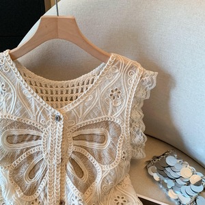 <span class=keywords><strong>Gilet</strong></span> Femme Tricoté Creux à Col en V avec Dentelle et Fleurs Crochétées, Nouvelle Collection Été 2026, Vente en Gros pour Boutiques - Product Image 5