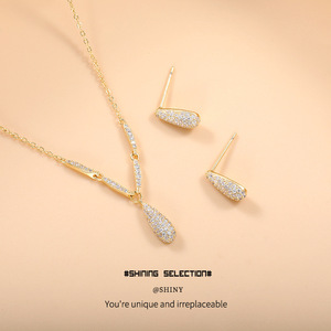Conjunto de joyería de moda con incrustaciones de circonita en forma de gota de agua, aretes de aleación de zinc, regalo para ocasiones especiales - Product Image 5