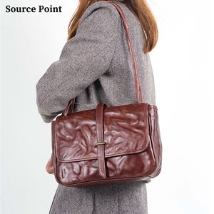 Nuova Collezione di Borse a Tracolla Vintage in Pelle Conciata al Vegetale con Cinghia Regolabile per il Tempo Libero e il Pendolarismo - Product Image 1