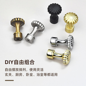 Detachable <b>Single</b> Hole Hook Brass <b>Flower</b> Shape Wardrobe Hardware Wall Mount 20-30kg Load Capacity - Product Image 2