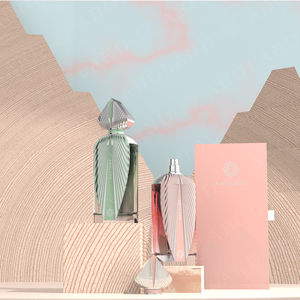 Flacon de parfum en verre ABOLAND, forme cylindrique avec design gravé, fermeture à vaporisateur - Product Image 6