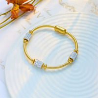 Bracelet en acier inoxydable entièrement serti de diamants pour femmes, plaqué or 18 carats, boucle magnétique, chaîne à maillons, bijoux
