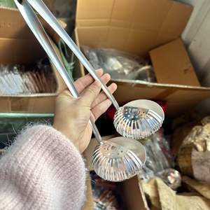 Cuchara de acero inoxidable para olla caliente, colador de sopa con mango largo, cuchara de cocina multifunción para uso doméstico y en restaurantes - Product Image 2