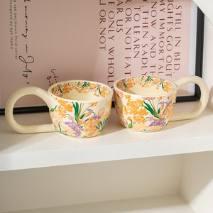 Tasse à café en céramique florale crème avec anse, tasse individuelle, cadeau de mariage, usage domestique - Product Image 1
