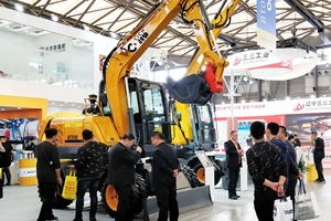 Excavatrice sur chenilles robuste 3365LC-9C, moteur Cummins 241 kW, capacité 34 000 kg, godet de 1,7 m, garantie 1 an, système entièrement hydraulique - Product Image 3