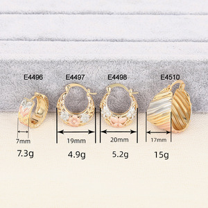 Pendientes de Oreja en Forma de U con Flores Multicolores para Mujer, Accesorios para el Día a Día - Product Image 3