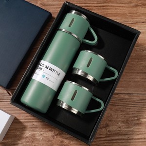 Coffret Cadeau Bouteille Isotherme avec Tasse – Bouteille d'Eau Thermique Isolée en Acier Inoxydable 304 avec 3 Couvercles – Cadeau d'Affaires - Product Image 4