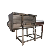Grand mélangeur horizontal automatique d'aliments pour bétail 3-5 tonnes en acier inoxydable SUS304 pour maïs, farine, herbe, foin, prémélange et volaille