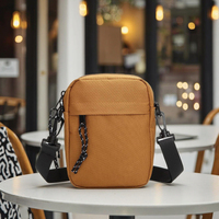 Sac à bandoulière unisexe petit et imperméable avec fermeture éclair, sac de poitrine minimaliste pour hommes et femmes, tendance décontractée en polyester