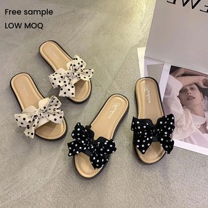 Sandales plates d'été à bout rond et nœud, design <span class=keywords><strong>tendance</strong></span>, tongs décontractées de plage pour femmes - Product Image 2