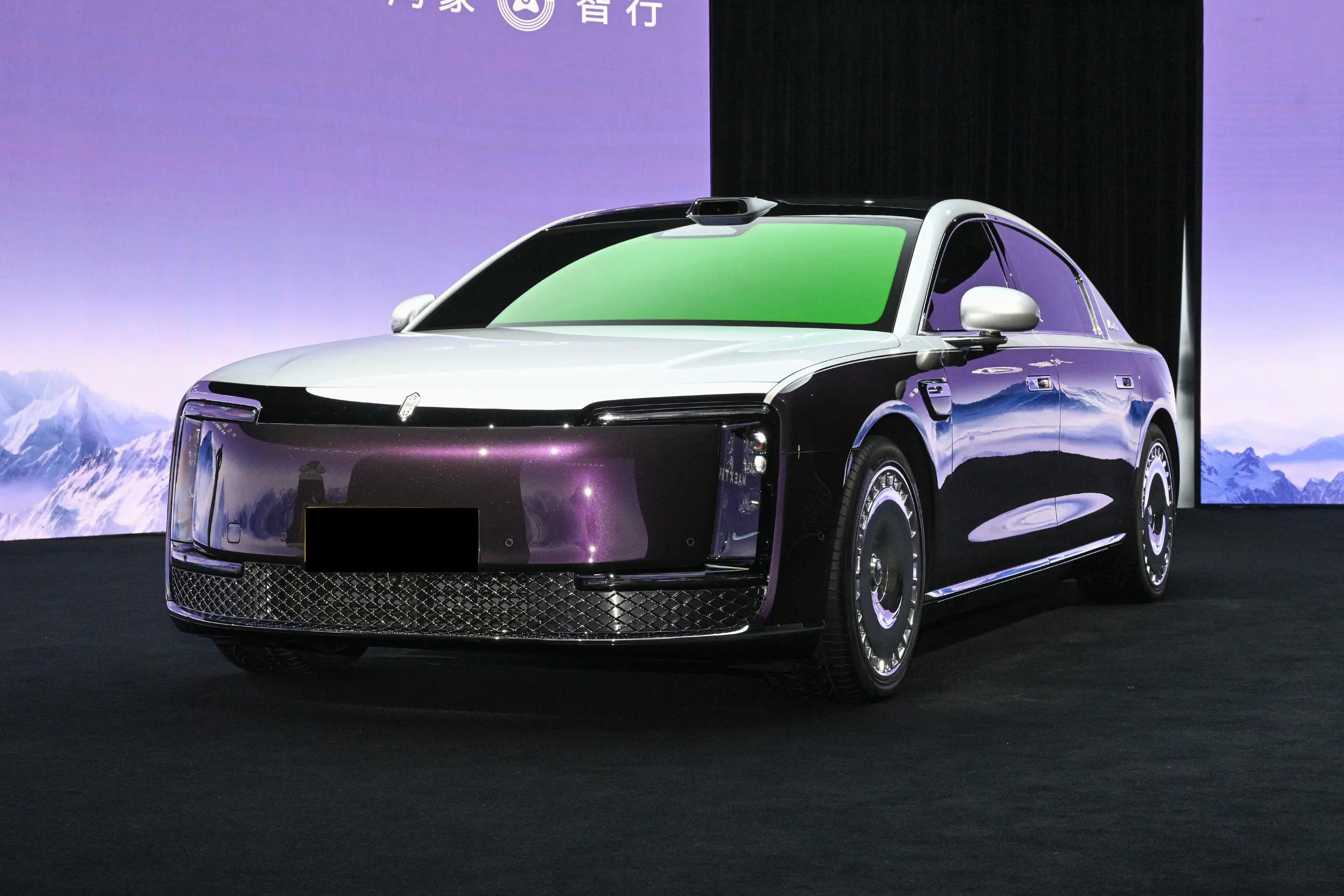 Zunjie S800 2025 Electric Car: 4-Door 4-Seater, 864 Ps, 210 km/h