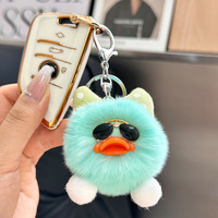 Porte-clés en peluche canard Kawaii moelleux avec oreilles de chat et lunettes de soleil, pendentif animal en peluche doux pour sac à dos, clé de voiture, sac à main, cadeau