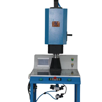 Nouvelle soudeuse rotative sans positionnement Aochuang 380V 1,5-2,2kW pour pièces en plastique multi-matériaux robustes