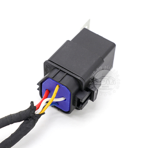 تسخير أسلاك السيارات المخصصة مرحل مقاوم للماء مع مقبس متصل بحامل فتيل موصل - Product Image 3