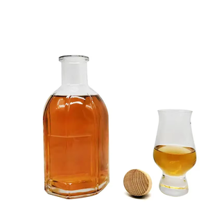Bouteille en verre vide carrée transparente de 1200 ml pour spiritueux (brandy, whisky, rhum, gin) avec traitement de surface par marquage à chaud - Product Image 1